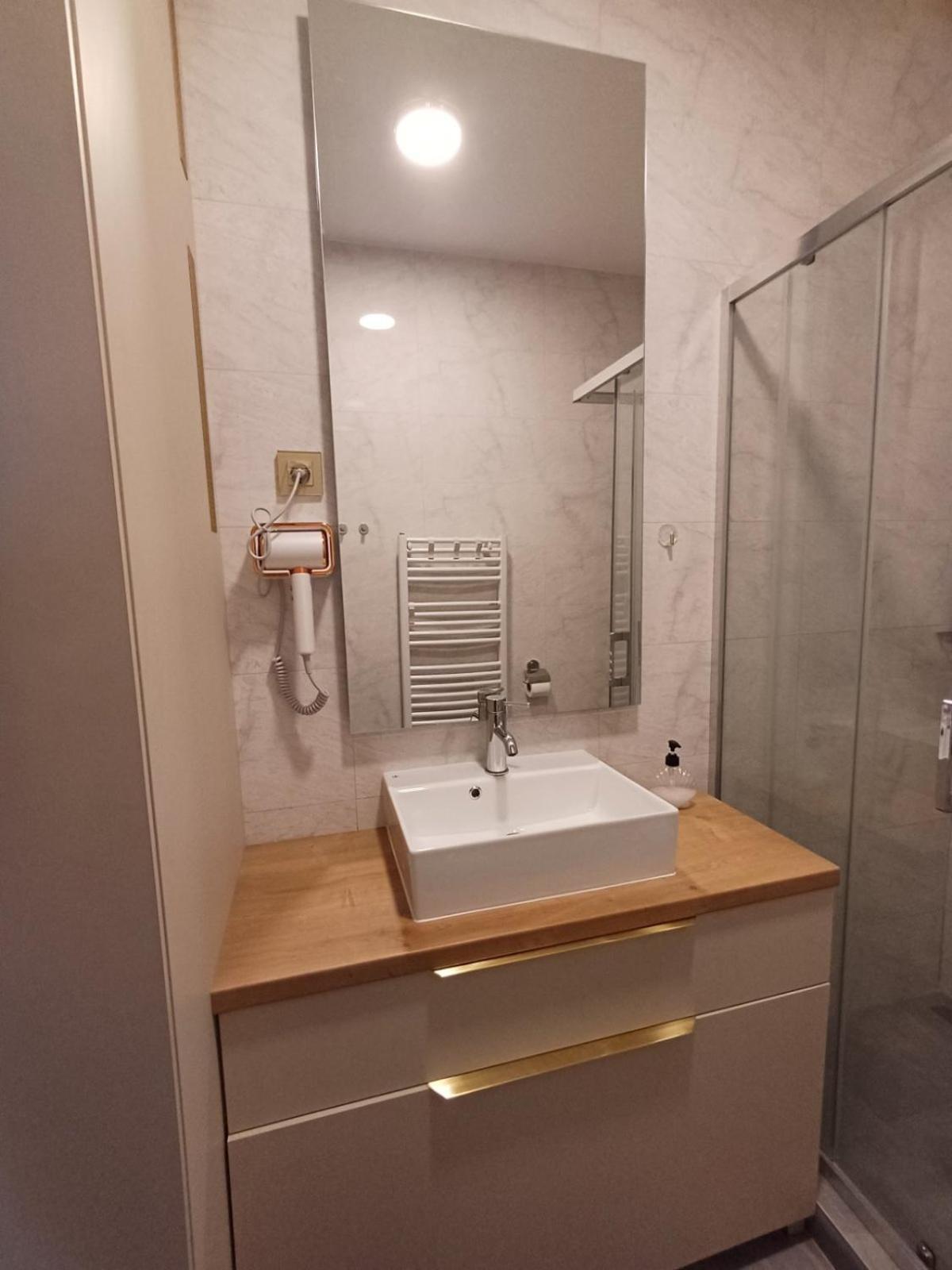 Apartment Centrum - Free Private Parking Novi Sad Exterior foto